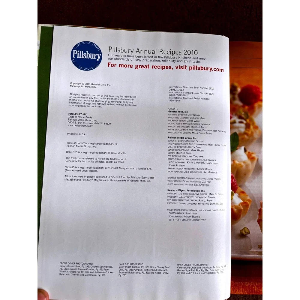Pillsbury Annual Recipes 2010 Hardcover Cookbook Bake-Off Winners 400+ Recipes